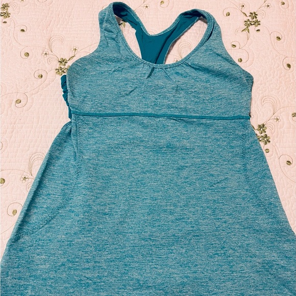 Lululemon Turbo Tank Size 6. - Picture 1 of 4